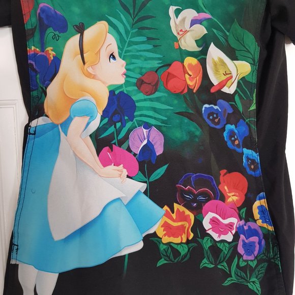 Alice In Wonderland Scrub Top - Picture 2 of 3